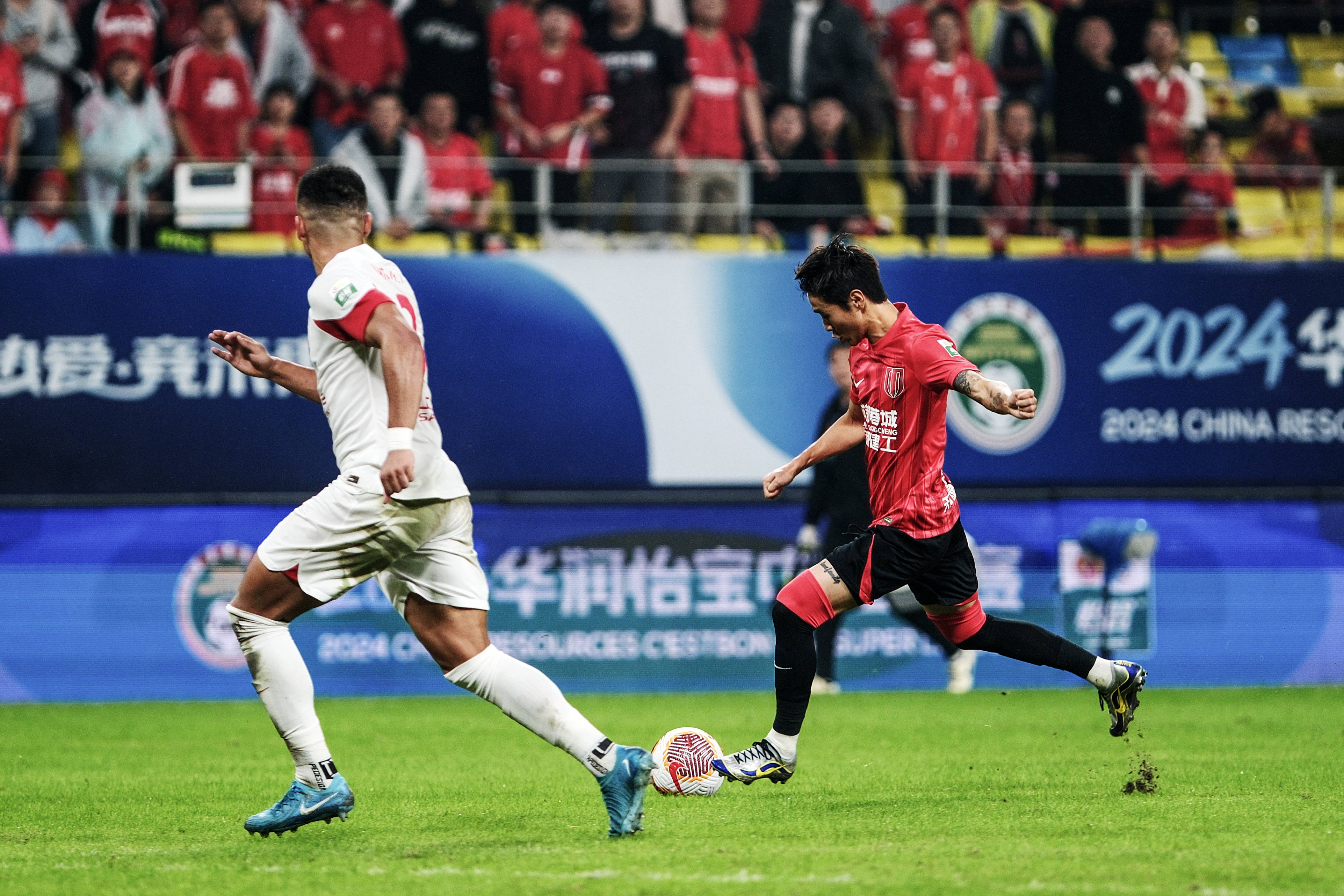 bb体育sports-清晨德国杯焦点战，上海海港伤情更新，球迷炸锅，年轻球员得到机会的简单介绍-bb体育sports